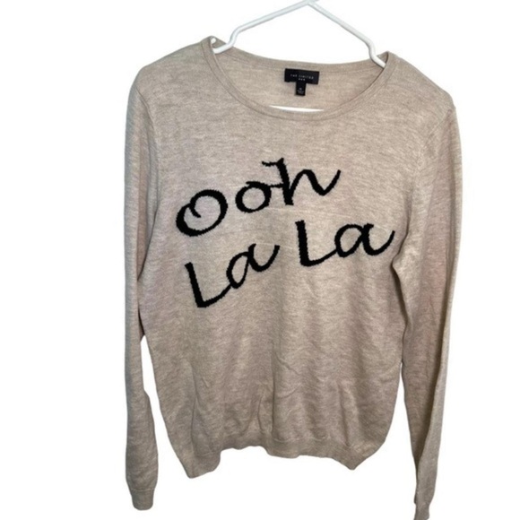 The Limited Crewneck sweater, Beige w/black “Ooh La La” graphic. Size Medium. - Picture 3 of 4